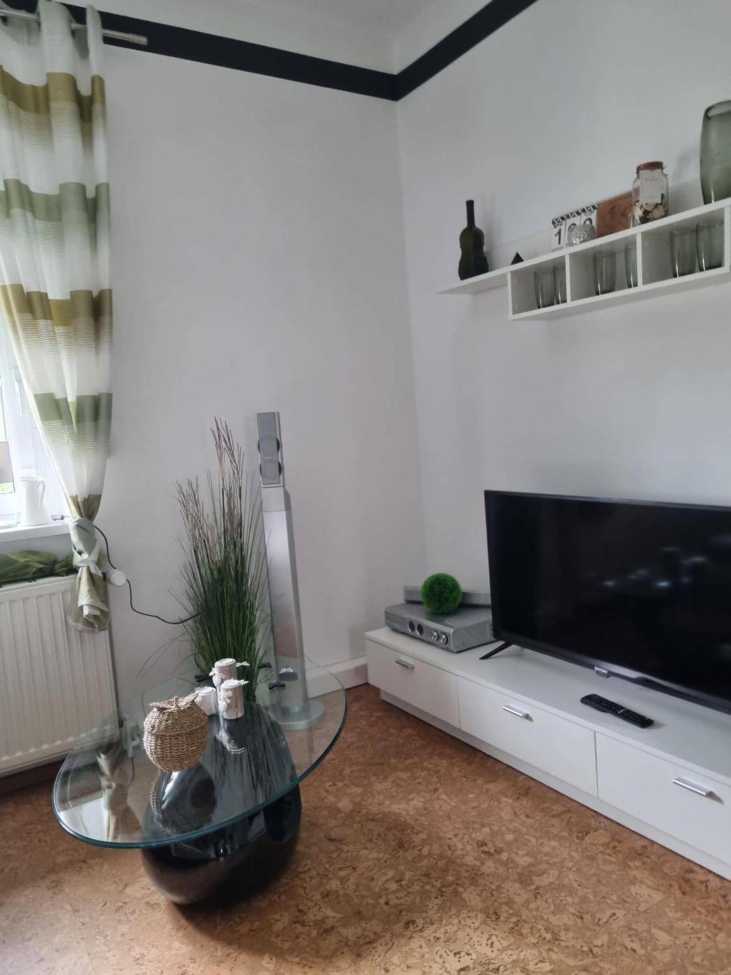 *zur Weinbergstrasse* * Lauta